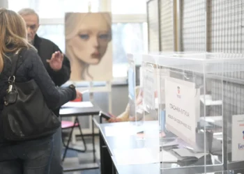 „Skandal u Kuli: SNS falsifikovao potpise lekara, oni jasno poručili – ‘Podržavamo studentsku listu, ne Vučića!’“