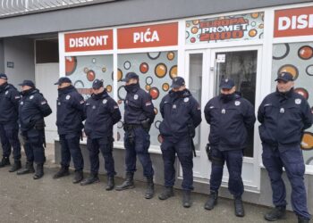 Lokalni izbori u Srbiji pod sumnjom: Nepravilnosti, tuča u Boru i napad na studenta – policija na terenu (FOTO, VIDEO)