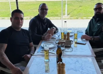 Darko Lazić napustio Srbiju nakon tragedije: Trenutnu podršku mu pružaju Ana Sević i drugi poznati pevač