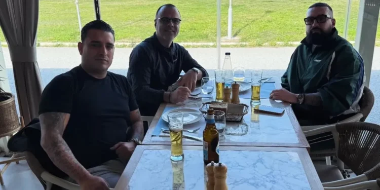 Darko Lazić napustio Srbiju nakon tragedije: Trenutnu podršku mu pružaju Ana Sević i drugi poznati pevač