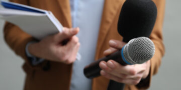„Osuda napada na novinare: Fizičko i verbalno nasilje neprihvatljivo!“