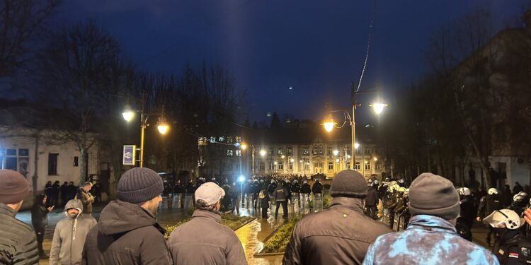 Užas u Aranđelovcu: Student veterine brutalno napadnut tokom izborne noći