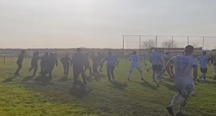 Sramotne Scene u Ogaru: Igrače i Stručni Štab FK ‘Sloboda’ Napali Huligani!