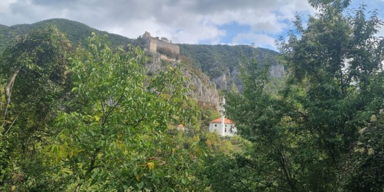 Tragedija u Hisardžiku: Muškarac poginuo u prevrtanju traktora