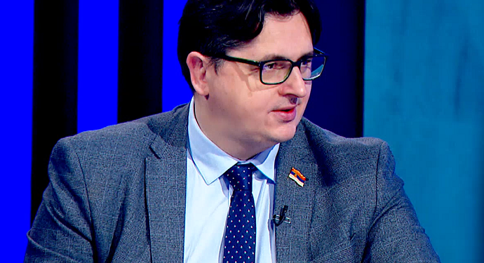 Uglješa Mrdić: Blokaderi teže revoluciji, Vučić i SNS stavljaju interes Srbije na prvo mesto