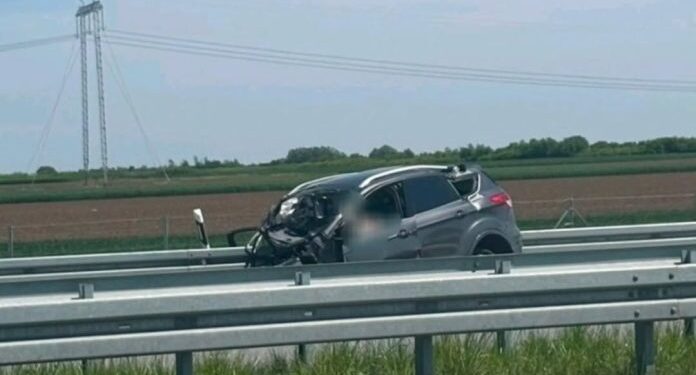 Stravična nesreća kod Hrtkovaca: Poginuli u sudaru dva vozila
