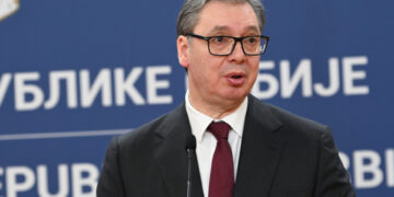 Vučić se sastaje sa evropskim komesarom za unutrašnje poslove i migracije